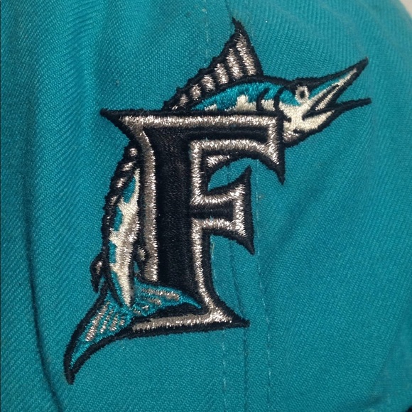 New Era Embroidered Florida Marlins Ball Cap - Picture 2 of 7